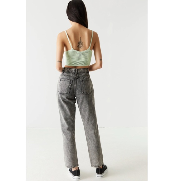 Mid-Rise Boyfriend Jean - Picture 5 of 6